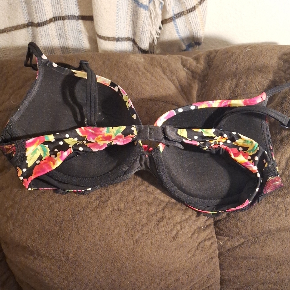 Victoria's Secret Black and Pink Floral Bra - Picture 2 of 2